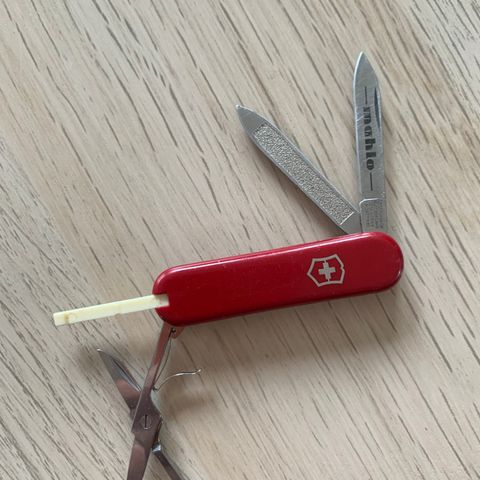 Victorinox Classic lommekniv