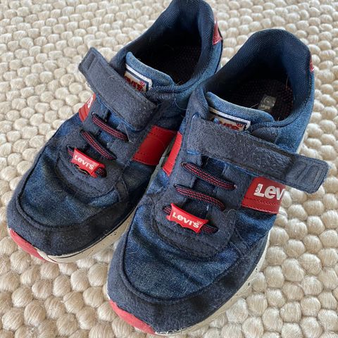 Levis joggesko / sneakers str 34