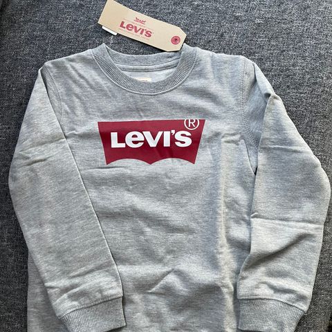 Levis ny genser størrelse 116