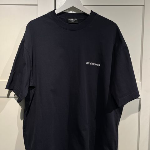 Balenciaga Wardrobe Relaxed t skjorte (Medium)