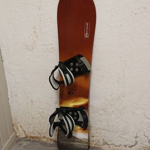 Cycab snowboard, 140cm, med bindinger
