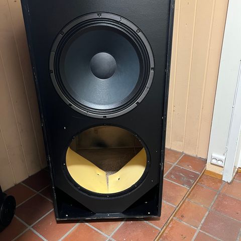 Klipsch KPT 684 SW / Subwoofer 2x18