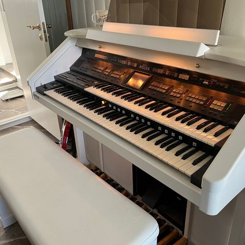 Roland Atelier konsert orgel AT-90S