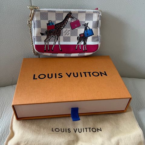 Louis Vuitton iPhone deksel og pochette.