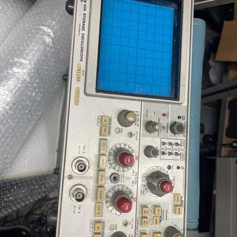 Tektronix oscilloscope 434