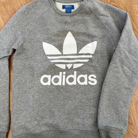 Adidas genser