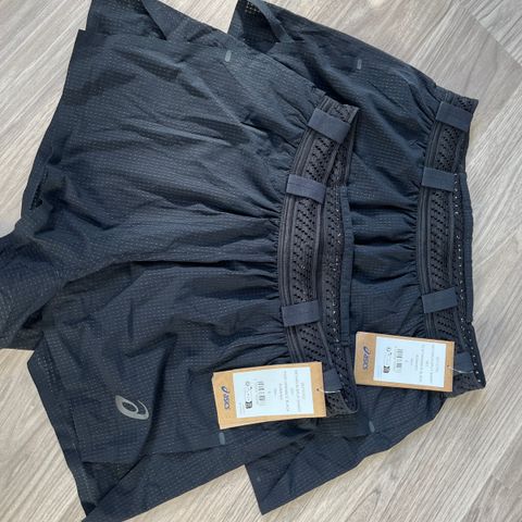 Helt ny Asics teknisk løpeshorts