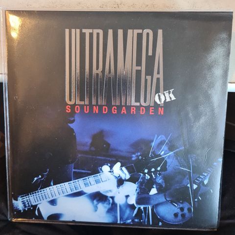 Soundgarden  -Frakt 99,- Norgespakke! + 2500 Lper ute på Finn!