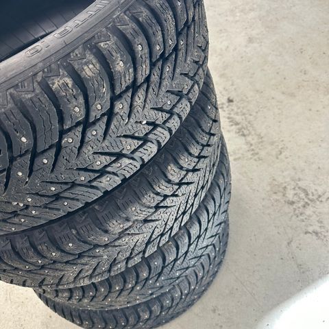 Nokian Hakkapleiitta vinterdekk 225/60R18