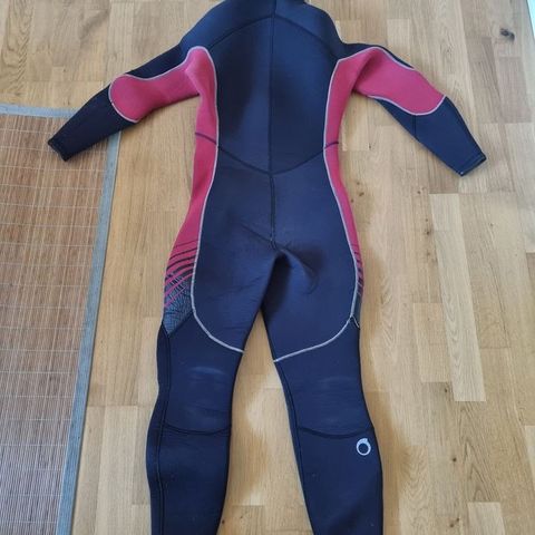 Diving wetsuit with hood 7 mm neoprene SCD 500