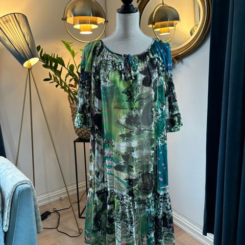 Grønn kjole i 100% silke