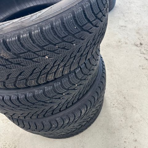 Nokian Hakkapeliitta SUV vinterdekk 235/55R19