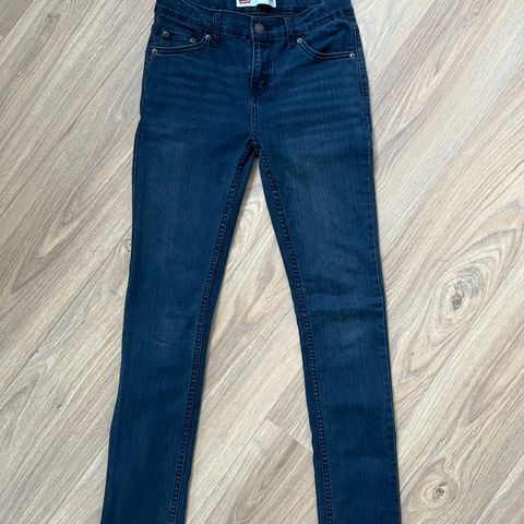 Levis jeans i str 13-14 år