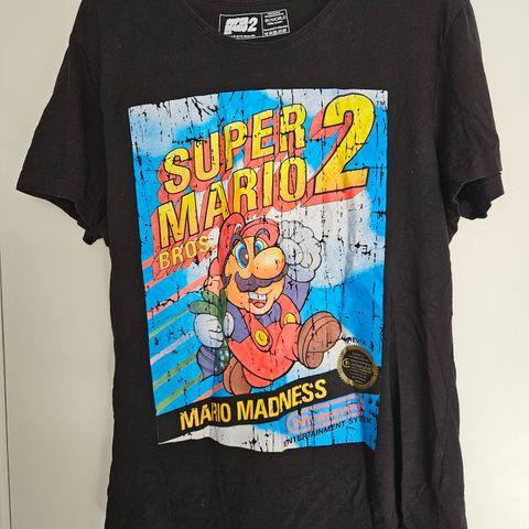 Super Mario 2 Bros. T-shirt- L