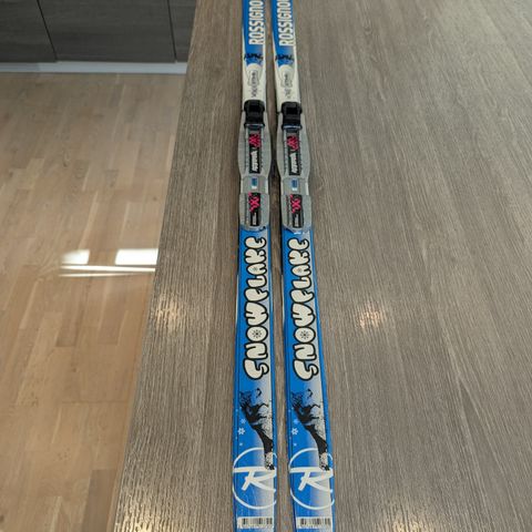 Rossignol XT smørefrie ski 140 cm med Rottefella binding