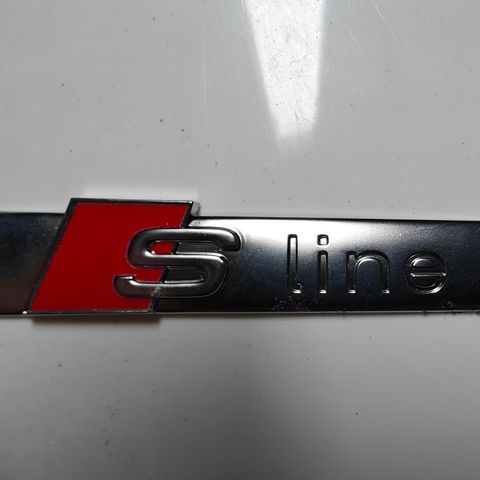 Audi S-line & Quattro emblem/merke