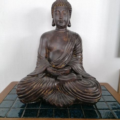 Fin buddha statue/figur