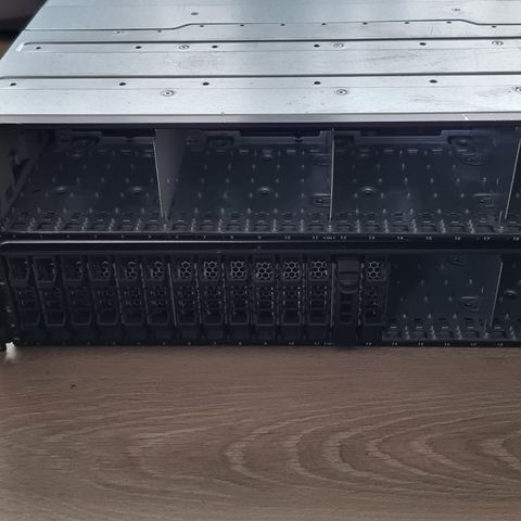Dell PowerVault (PV) MD 1220 - 24 bay 2,5" - diskhylle