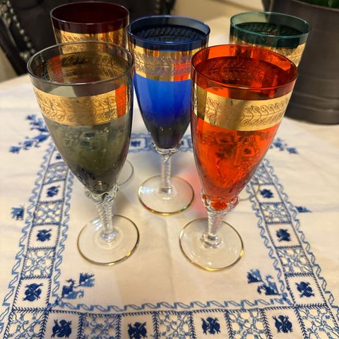 5 vintage / retro glass