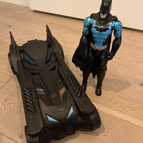 Superhelt leker! Batman bil med Batman figur (30 cm)