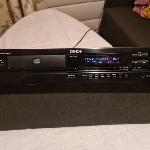 DENON DN-C615 CD-spiller i god stand. Kupp!