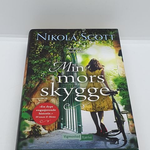 Min mors skygge  - Nikola Scott