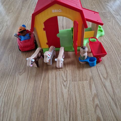 Brio bondegård og Fisher Price Little People