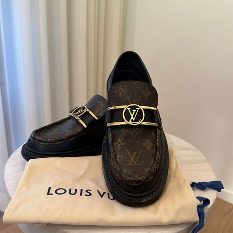 Louis Vuitton Academy loafers