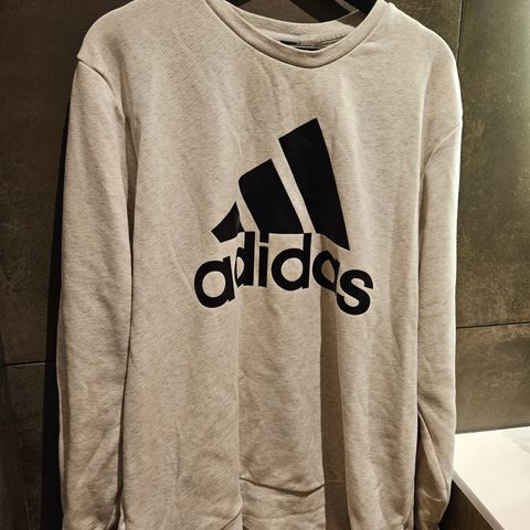 Adidas genser