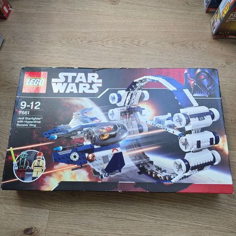 Star Wars LEGO 7661 Jedi Starfighter with Hyperdrive Booster Ring