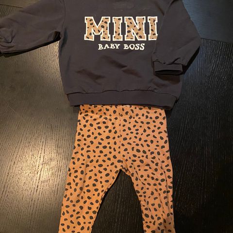 «Mini baby boss»-genser og leopard tights