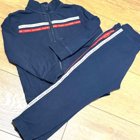 Klespakke guttTommy Hilfiger joggedress & Fila overdel gutt str 104💙