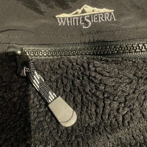 White Sierra vest L