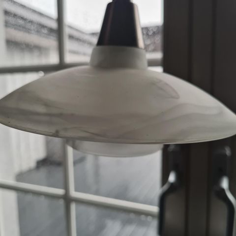 Henge lamper til vindu