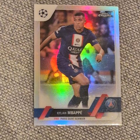 Kylian Mbappé Refractor Topps Chrome 2023