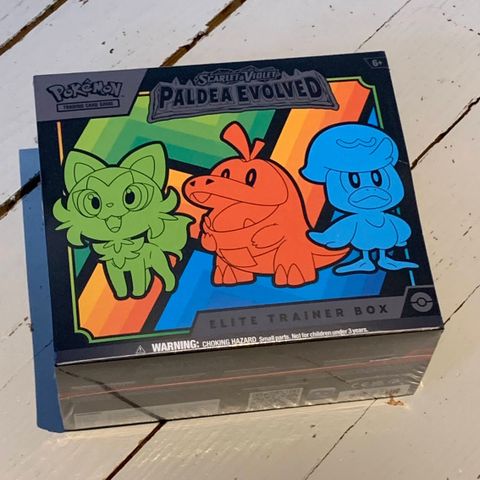 Pokemon Paldea Evolved Elite Trainer Box uåpnet