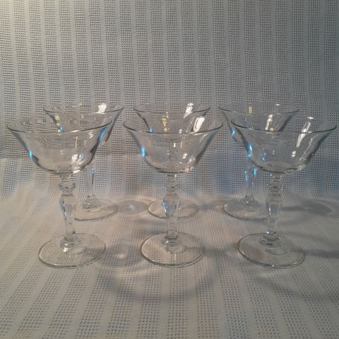 Vintage cocktail / champagne glass - kan evnt hentes i Bergen etter avtale