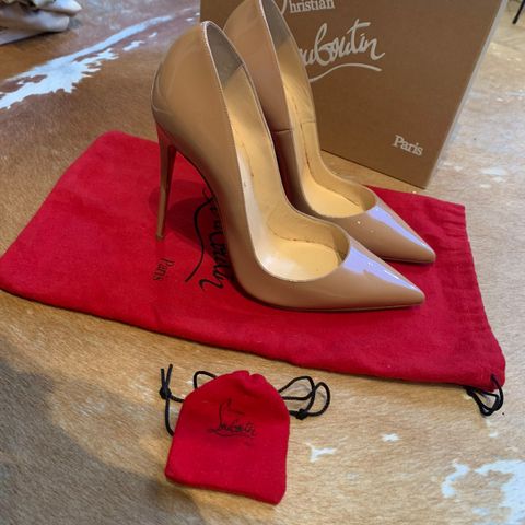 Christian Louboutin So Kate 120 mm 39/5.