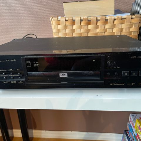 Pioneer dvd/cd spiller selges