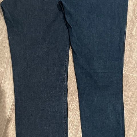 2 Jeans HM (33/32) Str 44