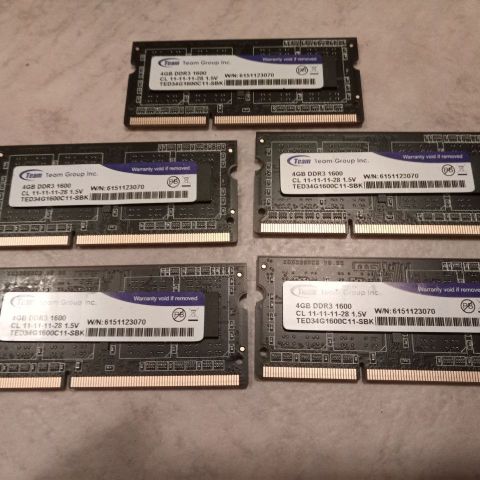 Pakke med 5 stykker DDR3-1600 CL11 4 GB