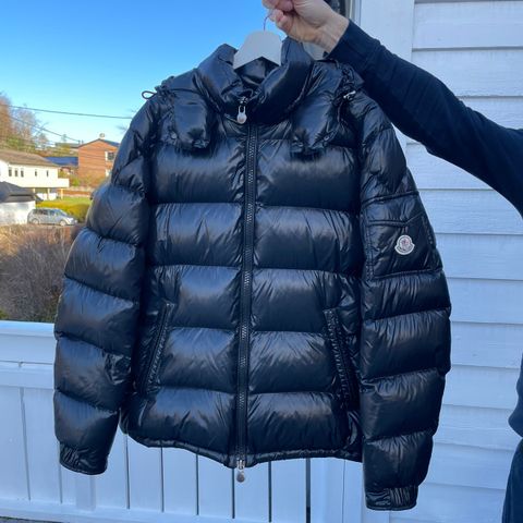 Moncler maya