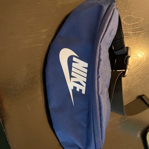 Nike sidebag