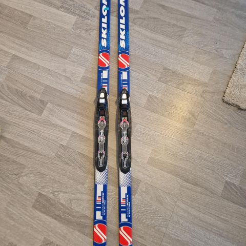 Skilom langrennski 130 cm