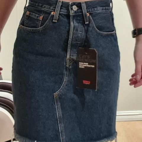 Ny Levi's denim skjørt, str. 25 xs