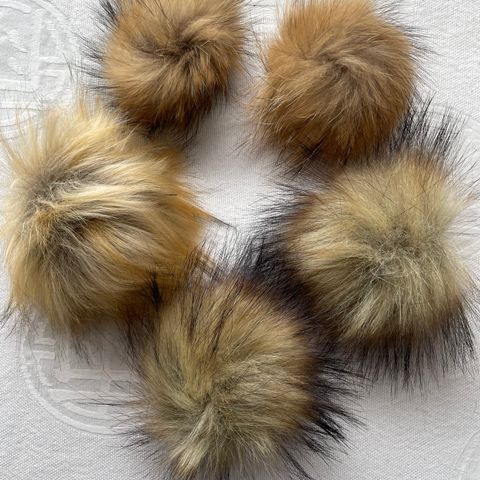 5 dusker, pompon