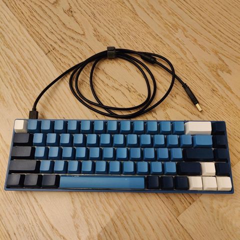 Tastatur/keyboard 65% (+extra keycaps)
