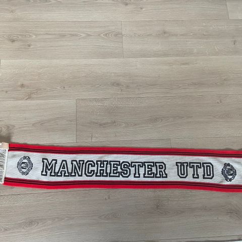 Manchester United skjerf. 1990 tallet/Retro