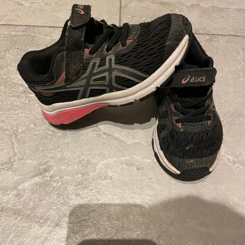 Pent brukte Asics GT-1000