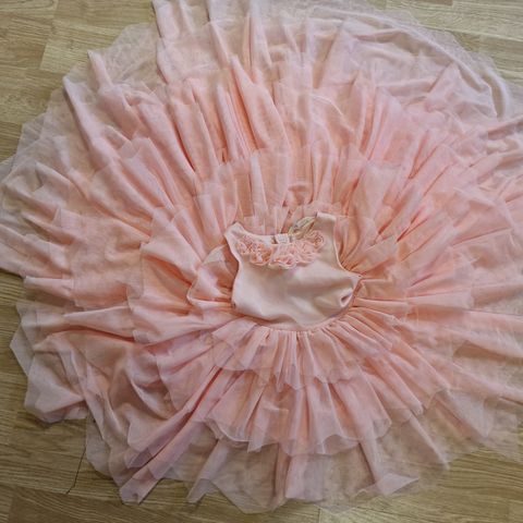 Vakker  rosa kjole str 122